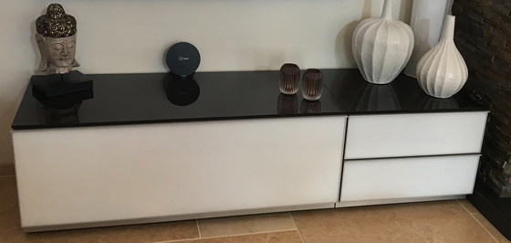 Image 1 of Spektraler TV-Schrank