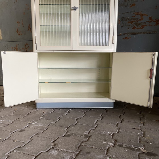 Image 1 of Deckers Medizinschrank