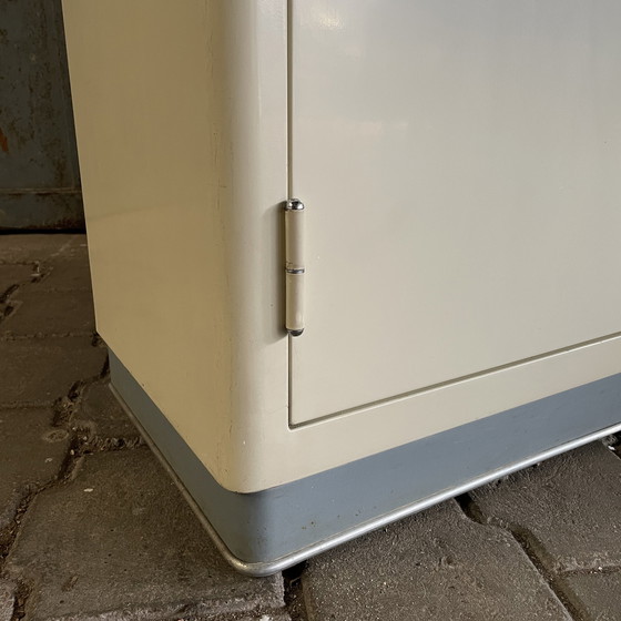 Image 1 of Deckers Medizinschrank