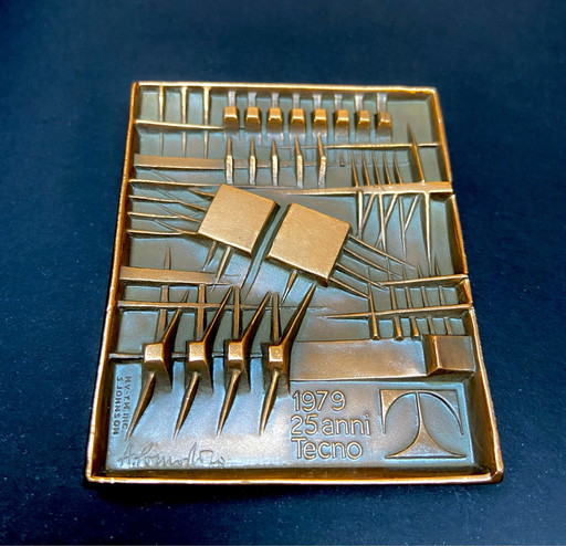 Arnaldo Pomodoro Bronzeplakette