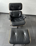 Vintra Lounge Chair XL mit Ottomane
