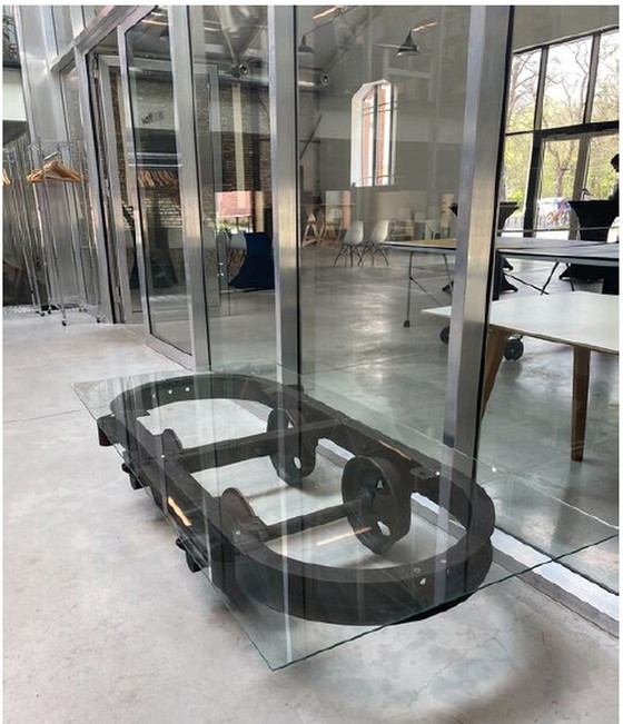 Image 1 of Industrieller Couchtisch aus Gusseisen