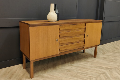 Sideboard aus der Mitte des Jahrhunderts