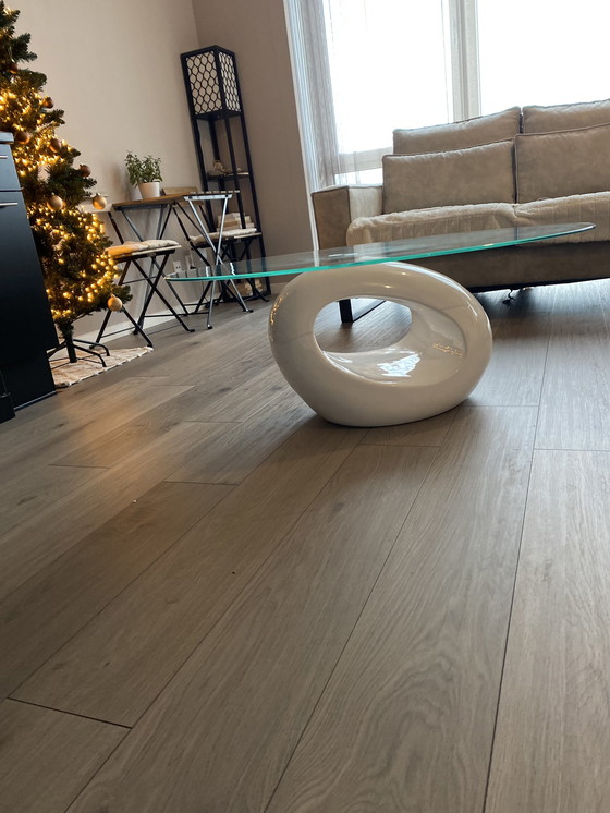 Image 1 of Moderner Couchtisch