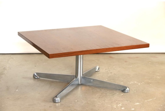 Image 1 of Osvaldo Borsani für Tecno Couchtisch