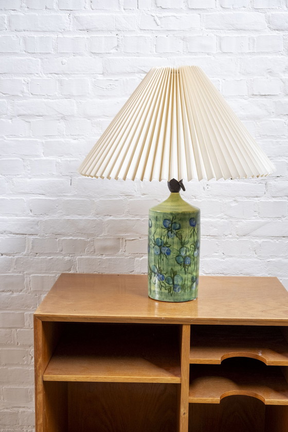 Image 1 of Dänische Tischlampe aus Keramik mit gefaltetem Lampenschirm, Bangholm, 1960er Jahre