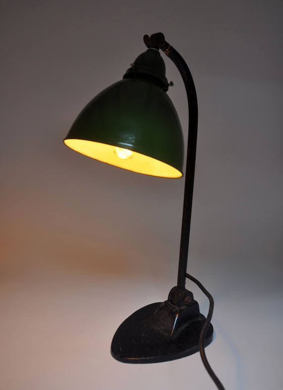 Image 1 of Grüne industrielle Werkstattlampe - Bauhaus -Stil (1930er Jahre)