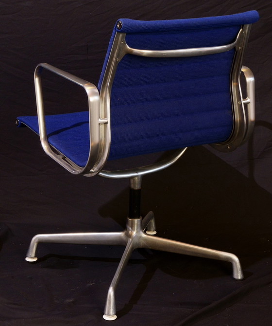 Image 1 of Eames EA 108 Bürostuhl