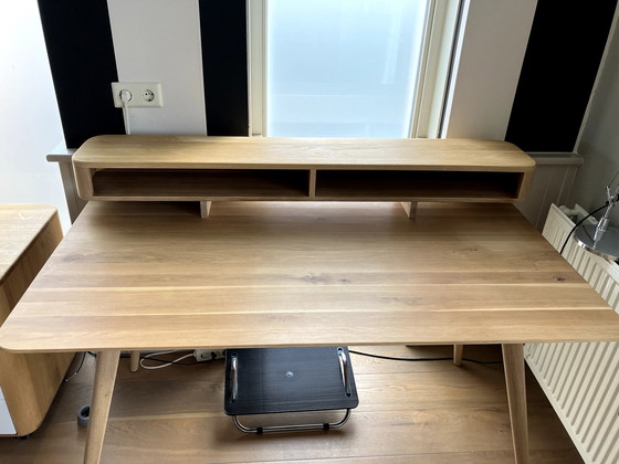 Image 1 of Gaza-Schreibtisch