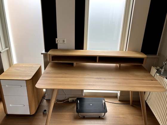 Image 1 of Gaza-Schreibtisch