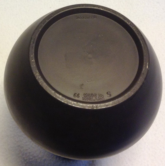 Image 1 of Wedgwood Black Basalt Brutalist Vase von 1966