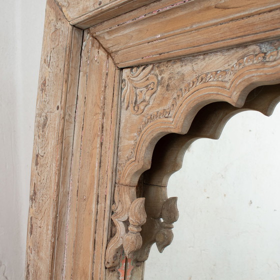 Image 1 of Aus Holz geschnitzter orientalischer Spiegel