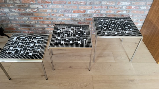 Image 1 of Wunderschönes Set aus 3 Vintage-Satztischen mit Mosaik