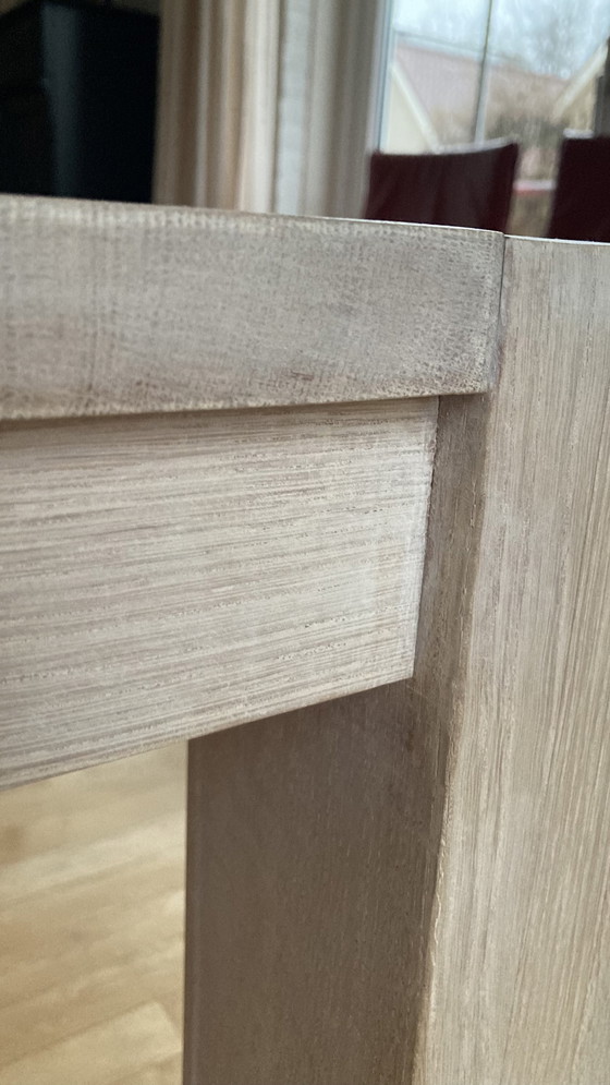 Image 1 of Moderner Tisch