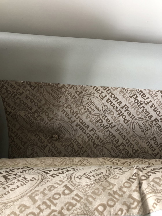 Image 1 of Poltrona Frau Sofa hellgrau