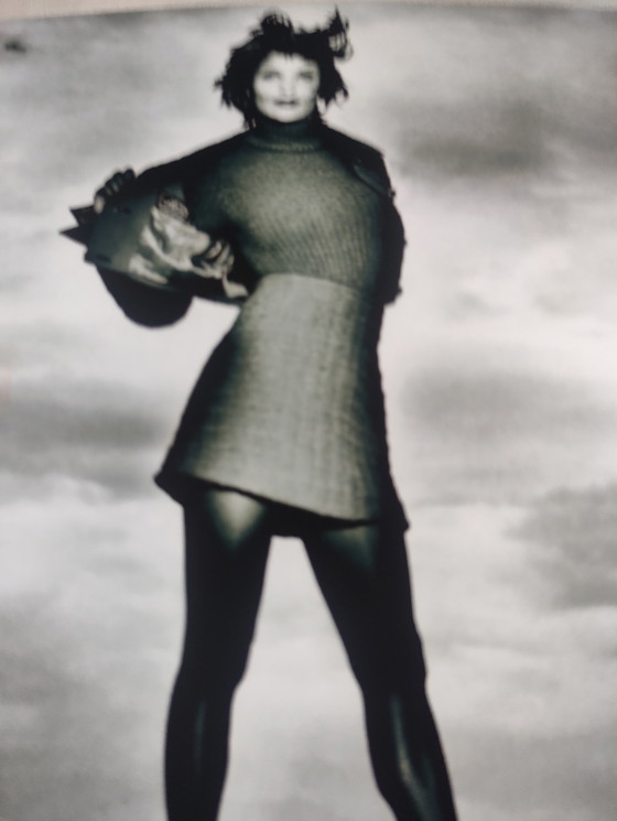 Image 1 of Helmut Newton, Helena Christensen handsigniertes Foto