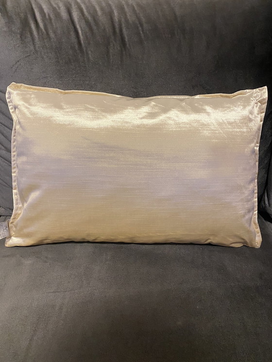 Image 1 of Colmore Elfenbein Samtkissen