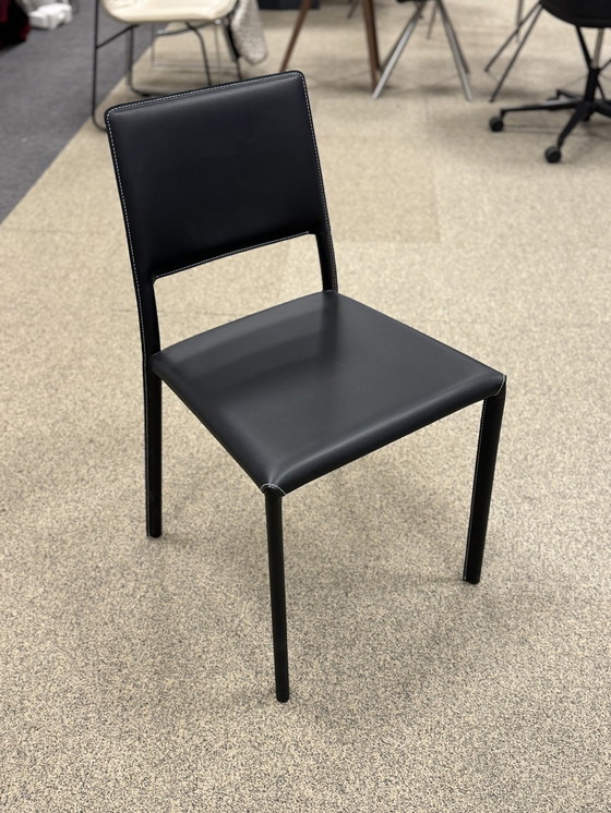 Image 1 of Neuer Hulsta Now S18 Stuhl aus schwarzem Leder