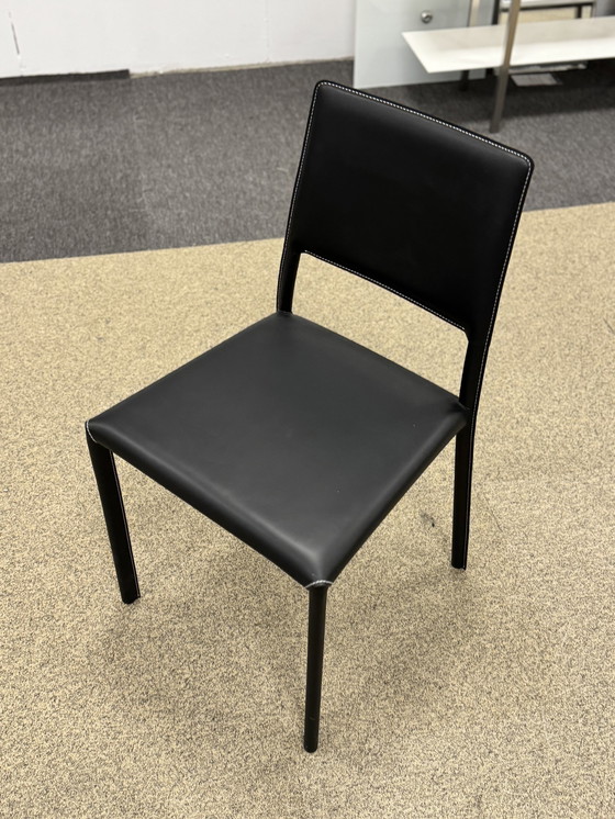 Image 1 of Neuer Hulsta Now S18 Stuhl aus schwarzem Leder