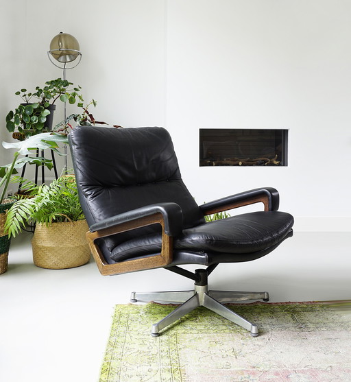 King Chair Sessel von Strassle von Andre Vandenbeuck