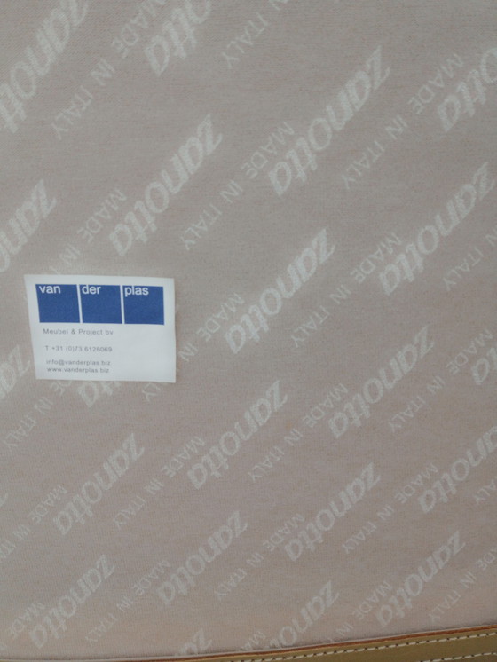 Image 1 of Zanotta Lea Stuhl