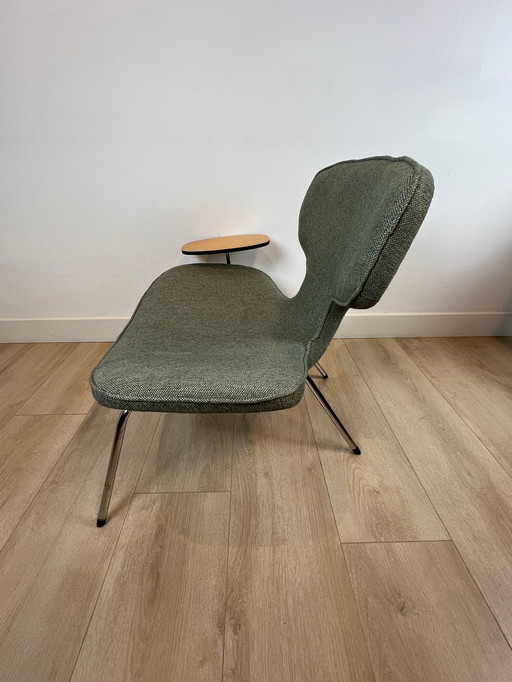 Neu bezogener Artifort Libel Sessel
