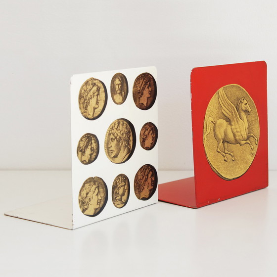 Image 1 of 2x Piero Fornasetti Cammei Buchstützen