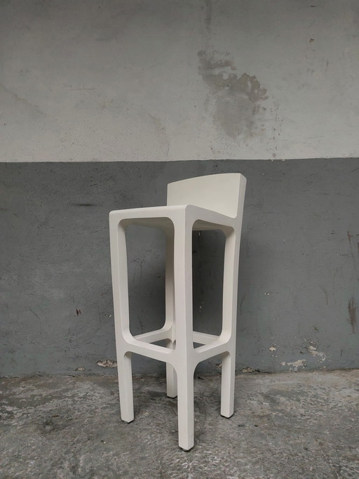 Hocker „I'mperfect“ von Leonie Jackets für JSPR