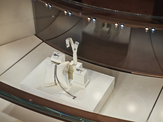 Image 1 of Luxuriöses Thekendisplay