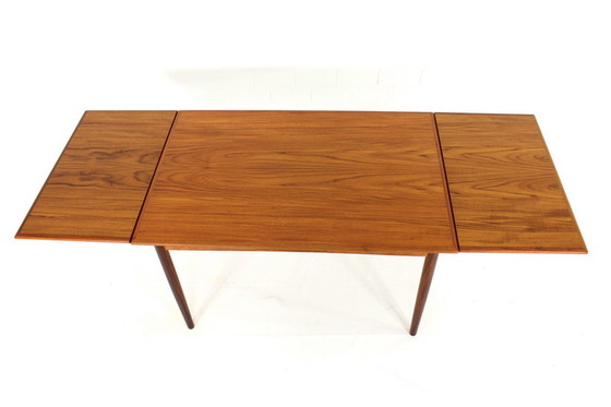 Image 1 of AM Møbler Mid-Century Danish Teak Dining Table / Esstisch, extendable