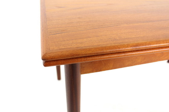 Image 1 of AM Møbler Mid-Century Danish Teak Dining Table / Esstisch, extendable