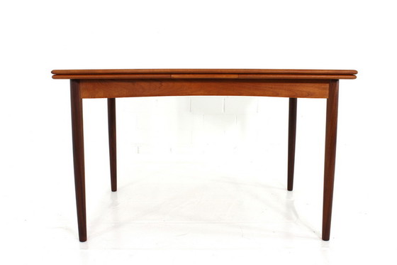 Image 1 of AM Møbler Mid-Century Danish Teak Dining Table / Esstisch, extendable