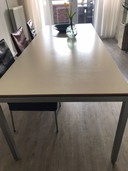 Metaform Esstisch