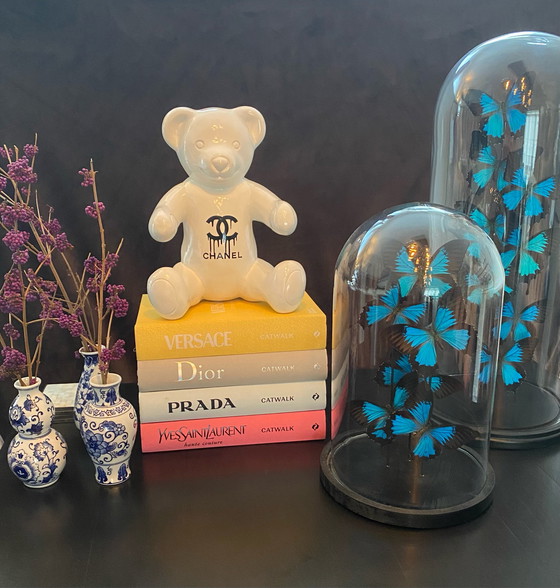 Image 1 of Dekorativer Chanel-Bär