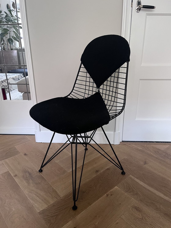 Image 1 of 2 x Vitra Wire DKR Schwarz mit schwarzem Bikini