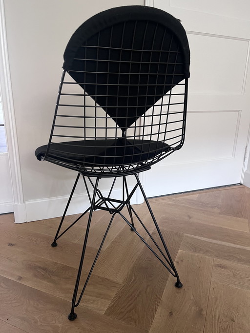 2 x Vitra Wire DKR Schwarz mit schwarzem Bikini