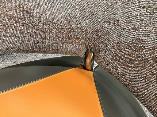 Leolux Pallone Sessel mit Ottomane orangebraun