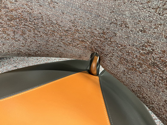 Image 1 of Leolux Pallone Sessel mit Ottomane orangebraun