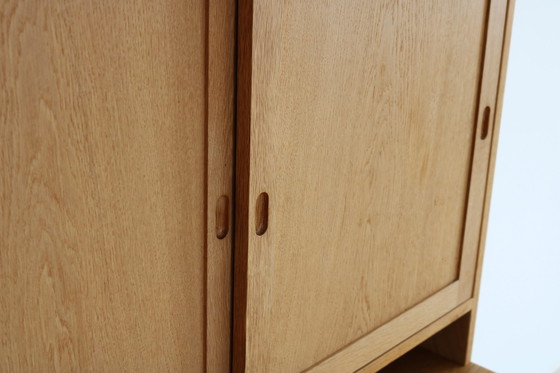 Image 1 of Hans Wegner Hängeschrank