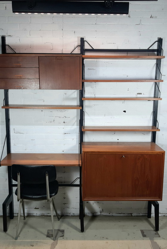 Image 1 of Poul Cadovius Royal Wandsystem