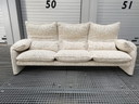 Cassina Maralunga Klassiker bestellt von Joanne