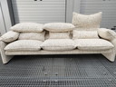 Cassina Maralunga Klassiker bestellt von Joanne