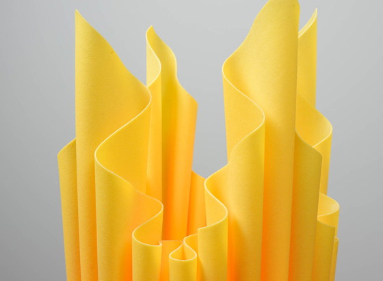 Image 1 of XXL Georgia Jacob Athena Flaming Torch Tischlampe aus harzgeformtem Stoff auf Bronze patiniertem Stein . Frankreich, 1970er Jahr