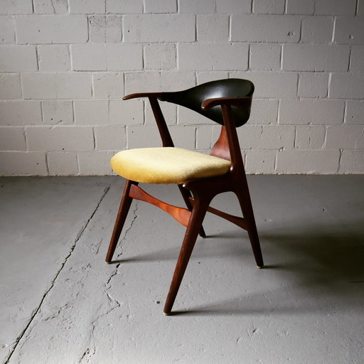 Wébé von Louis van Teeffelen Stuhl aus Kuhhorn