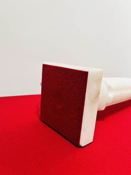 Image 1 of Antike Marmorlampe mit neuem Pfauenfedernschirm