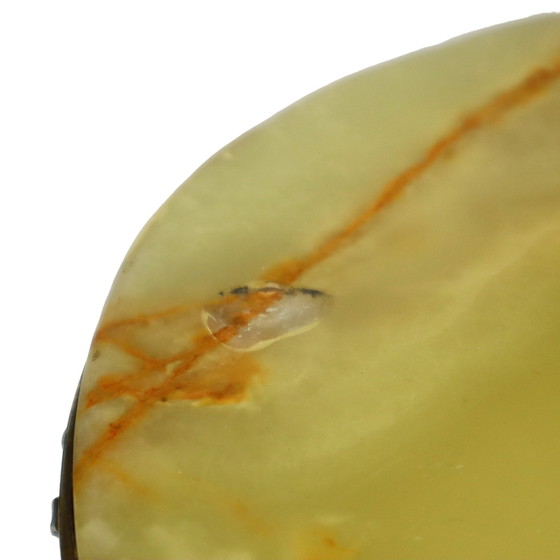 Image 1 of Klassischer Onyx-Beistelltisch oval