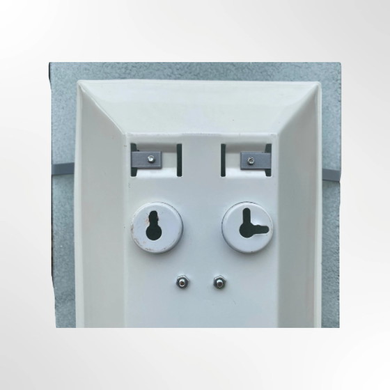 Image 1 of Julia Treuriger Wandlampe