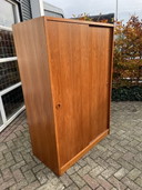 Kleiderschrank aus den Siebzigern, Teakholz