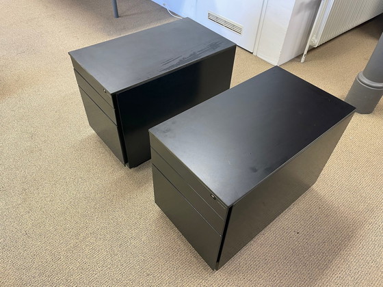 Image 1 of 2x mobiles Schubladenelement für den Schreibtisch von Ahrend