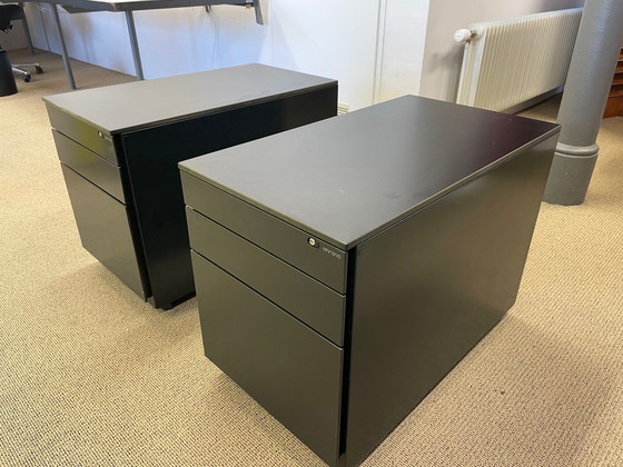 Image 1 of 2x mobiles Schubladenelement für den Schreibtisch von Ahrend